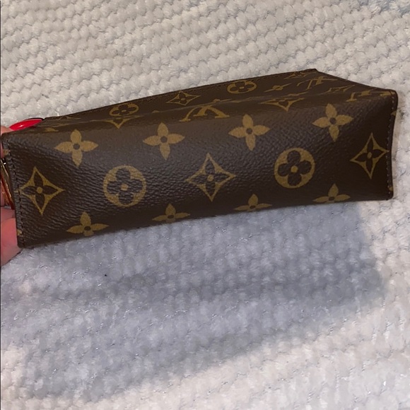 Louis Vuitton Clutch - Picture 6 of 6